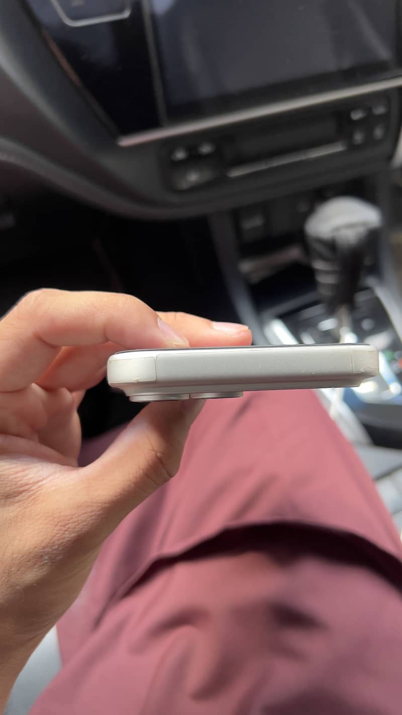 Apple iPhone 17 Pro Max 3