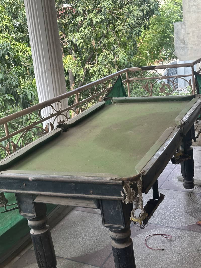 Snoker table 0