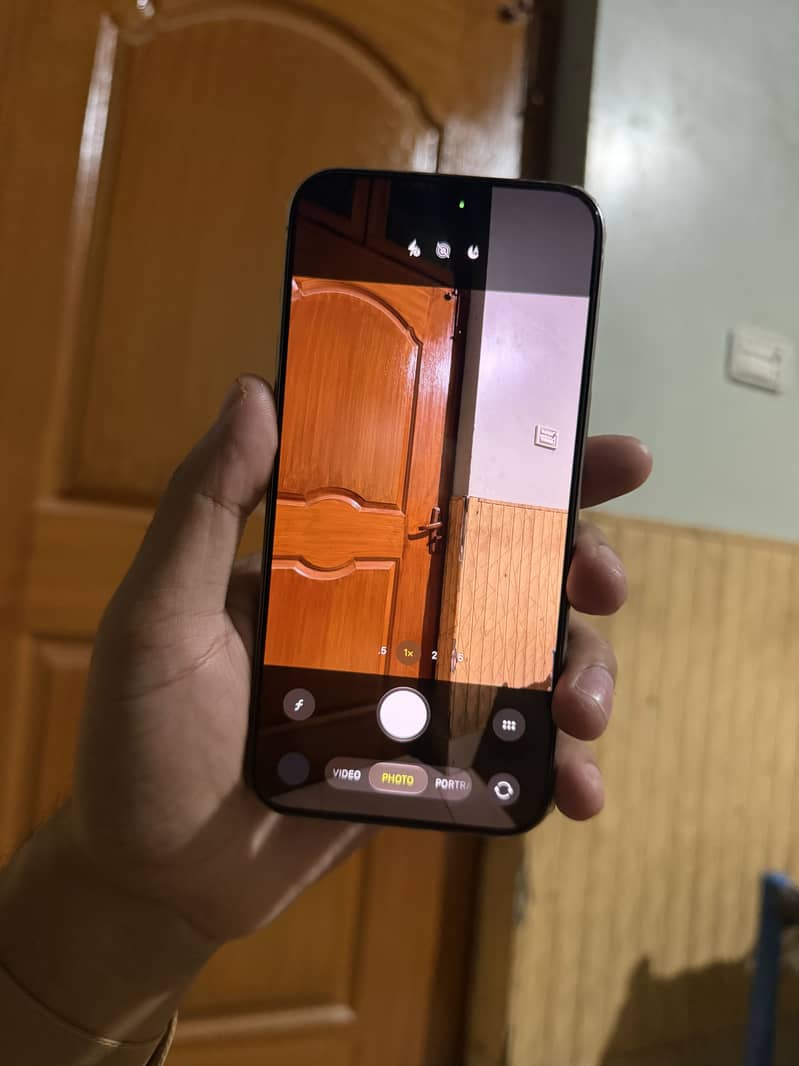 Apple iPhone 15 Pro Max 6