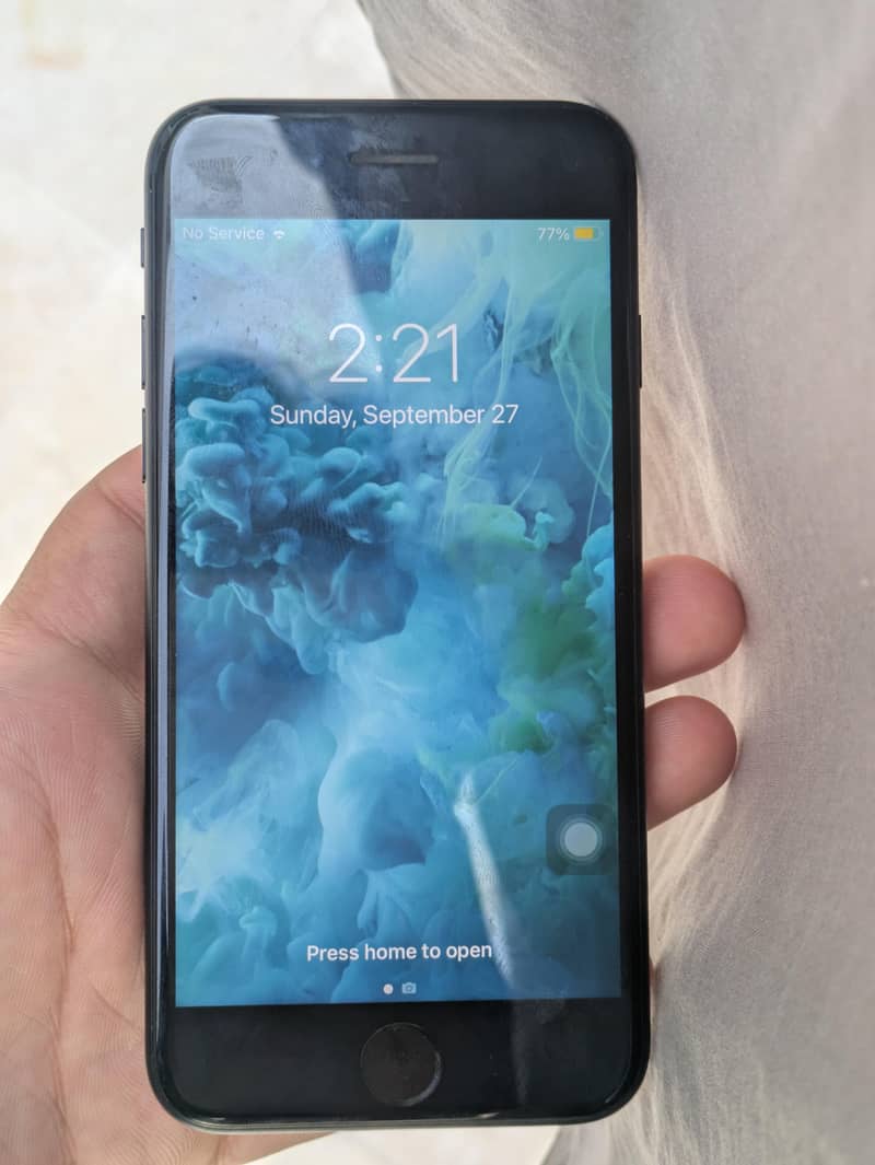 Apple iPhone 7 1