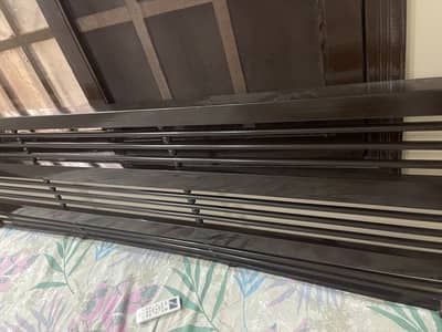 Iron BED full size 6.5 x 6.5 ft 10/10 condition