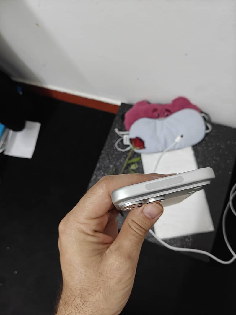 Apple iPhone 17 Pro Max 6