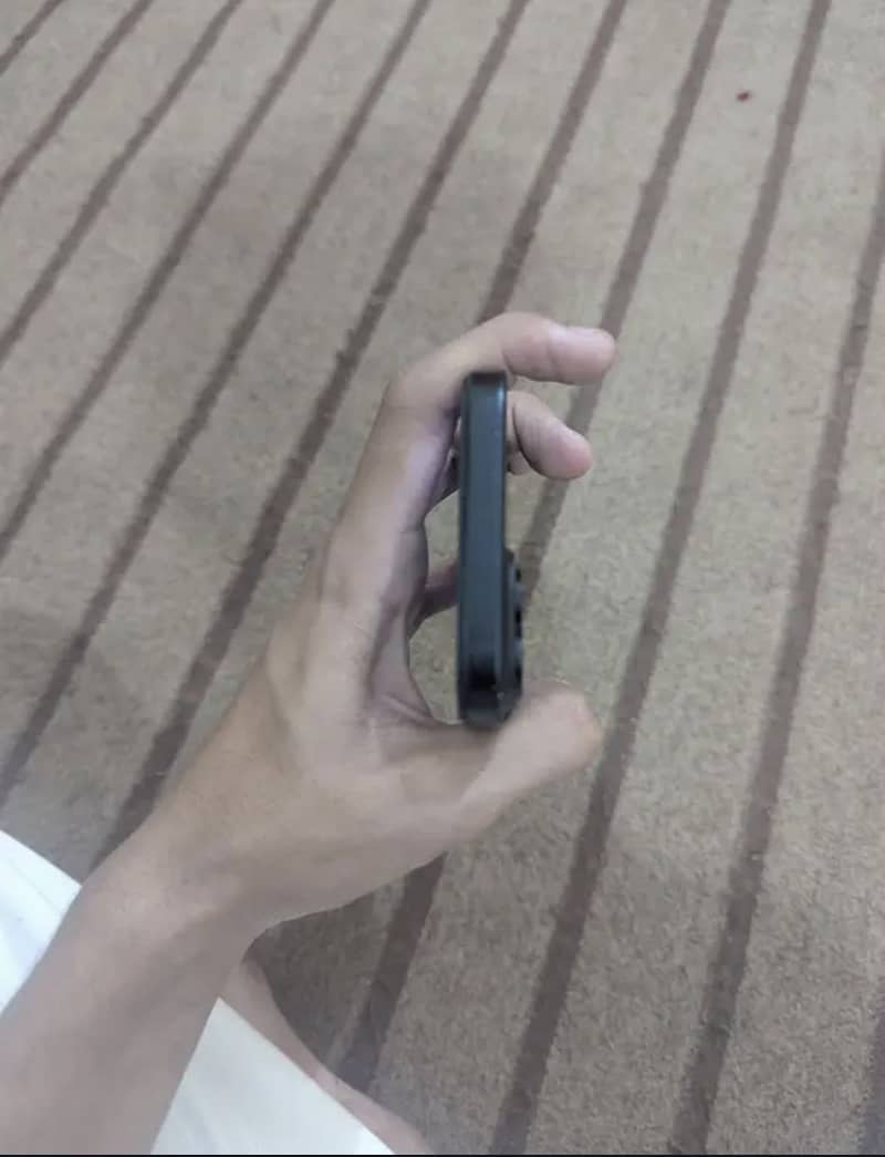 Apple iPhone 15 3