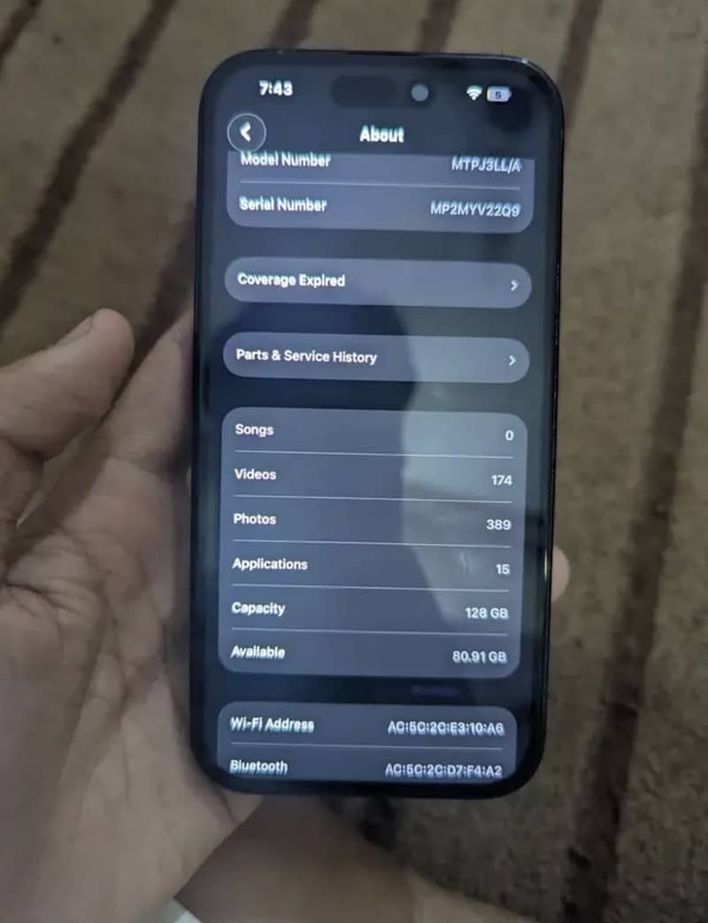 Apple iPhone 15 4