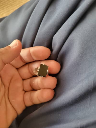 Black sqare haqqeq in silver