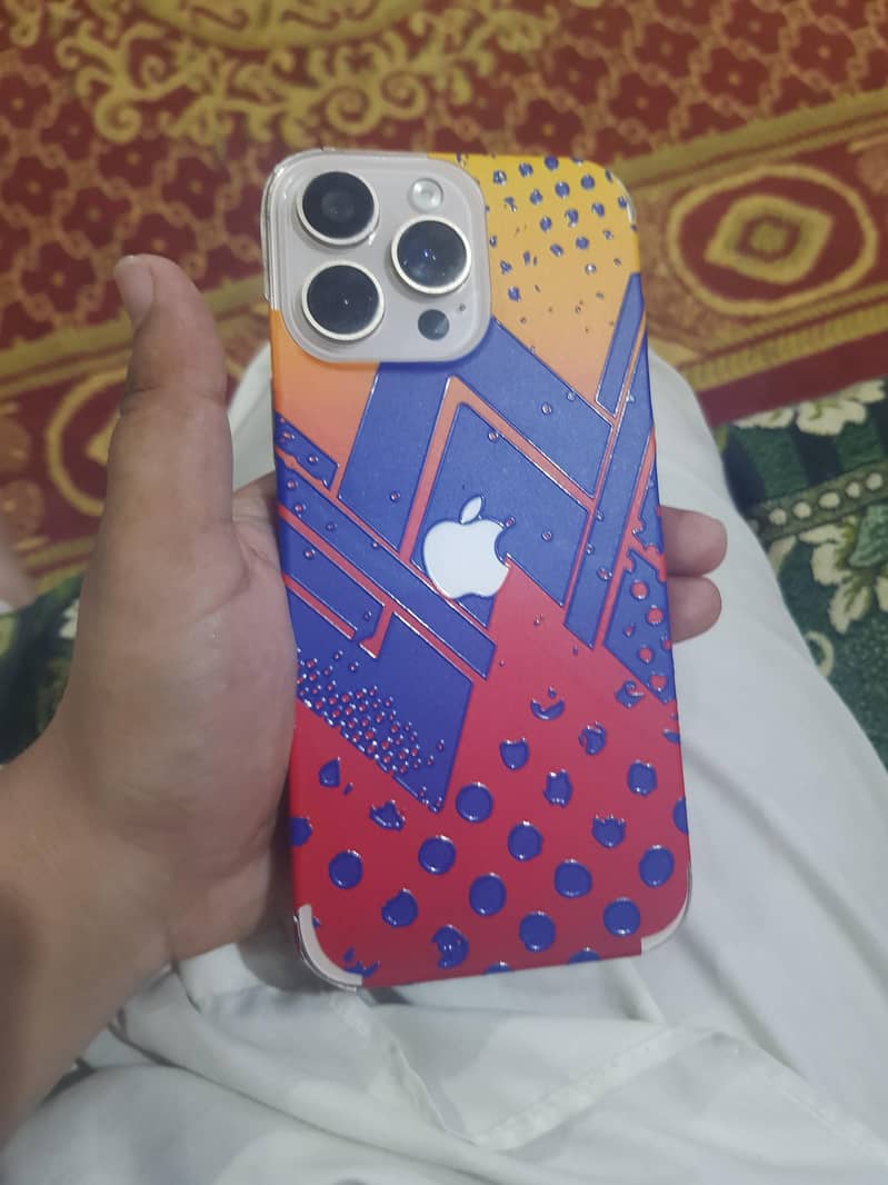 Apple iPhone 16 Pro Max 0