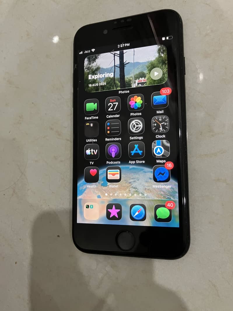Apple iPhone SE 0