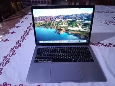 MacBook pro model 2018 13 inch screen