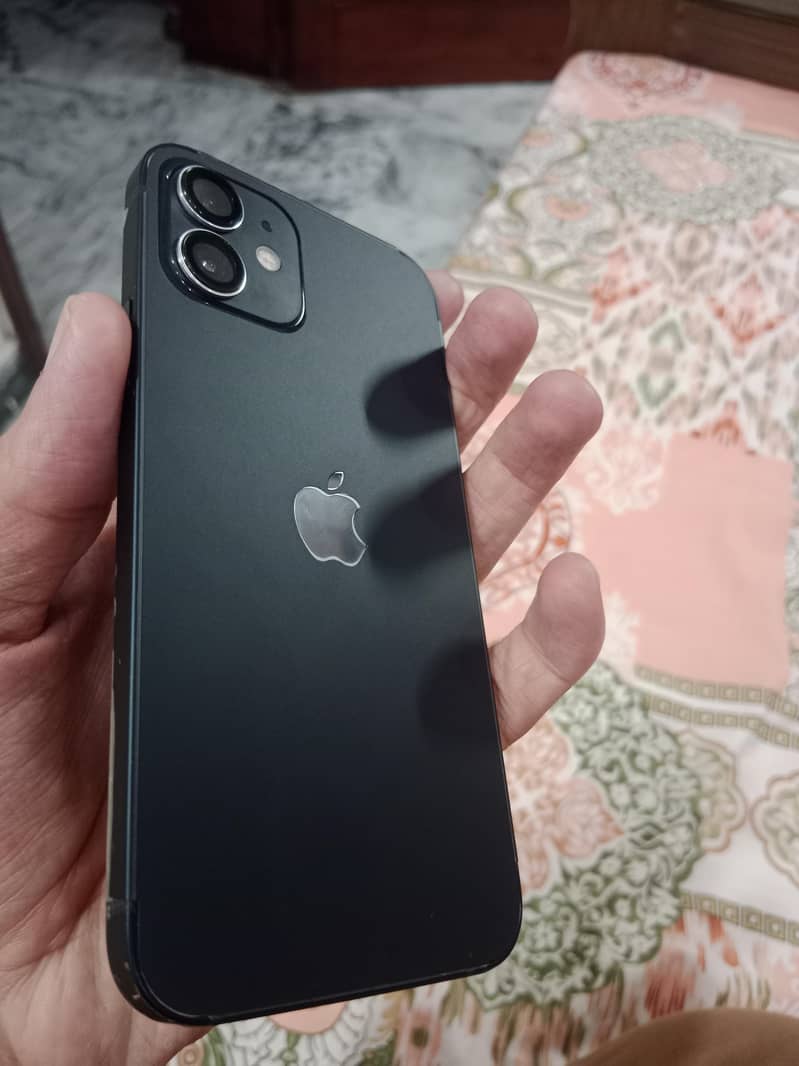 Apple iPhone 12 2