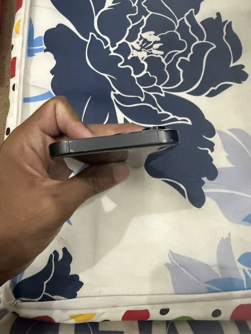 Apple iPhone 14 Pro Max 3