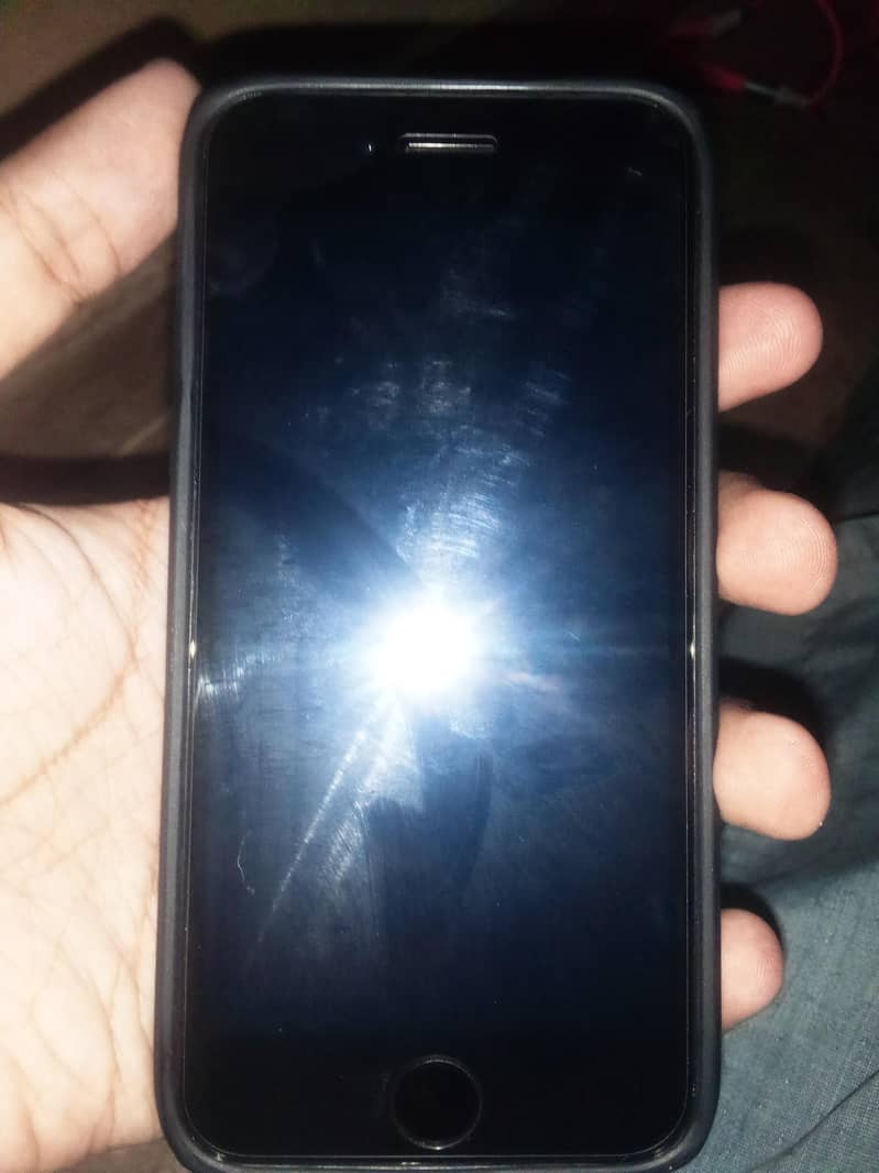 Apple iPhone 7 1