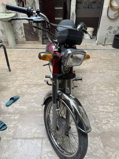 Honda CD 70 2023