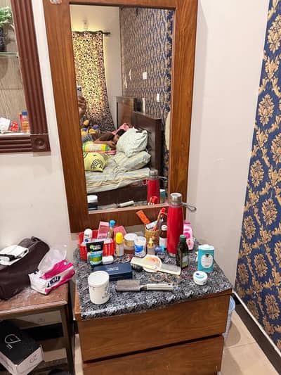 dressing table wooden just like brand new