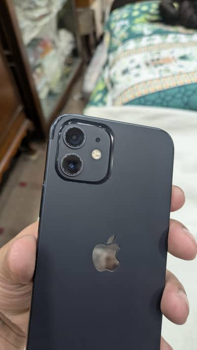 Apple iPhone 12