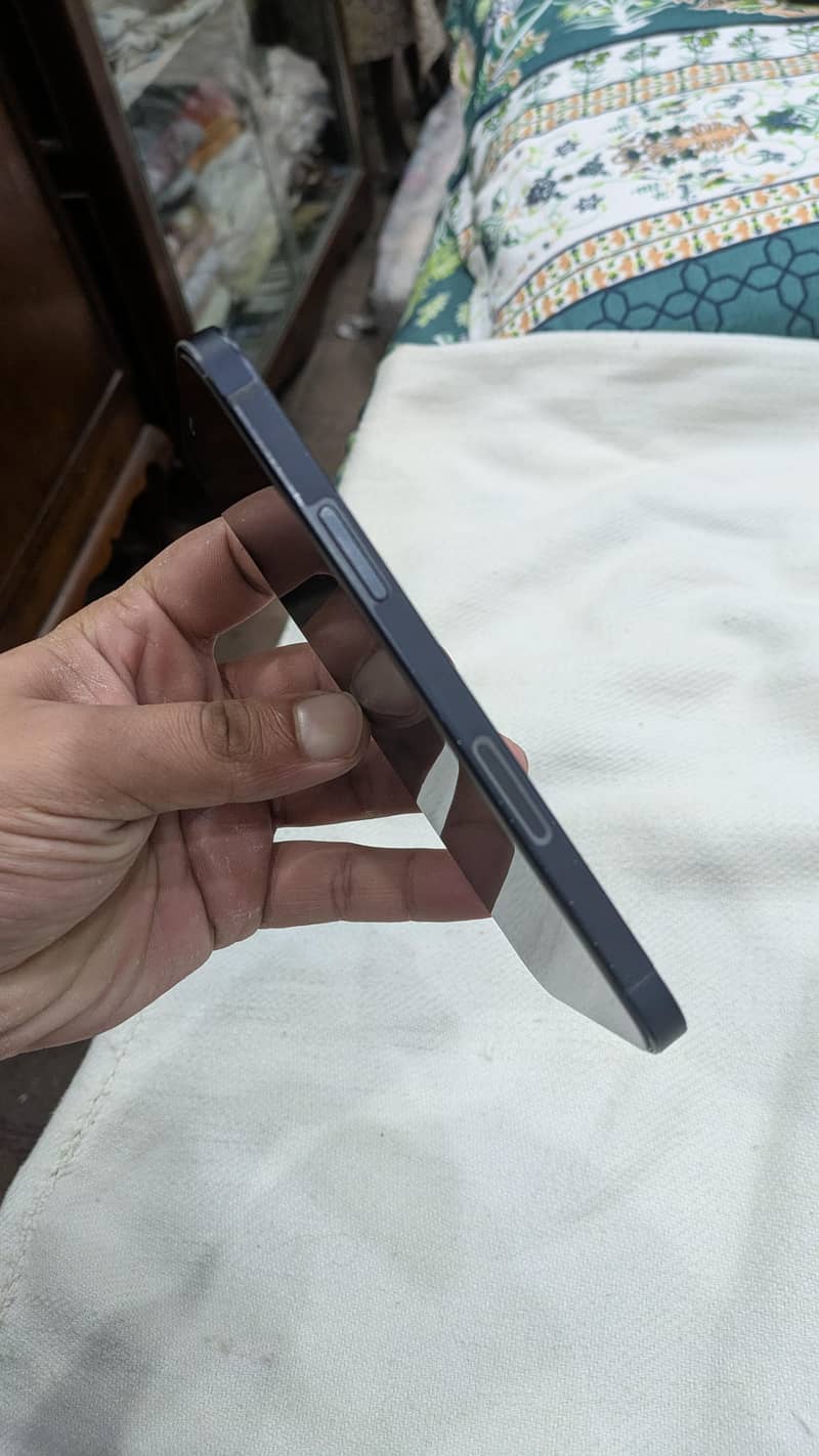 Apple iPhone 12 1