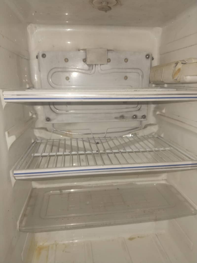 Dawlance refrigerator 1
