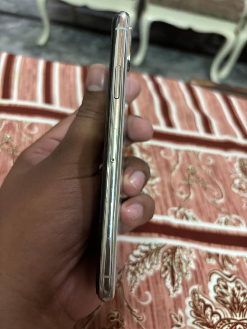 Apple iPhone X 2