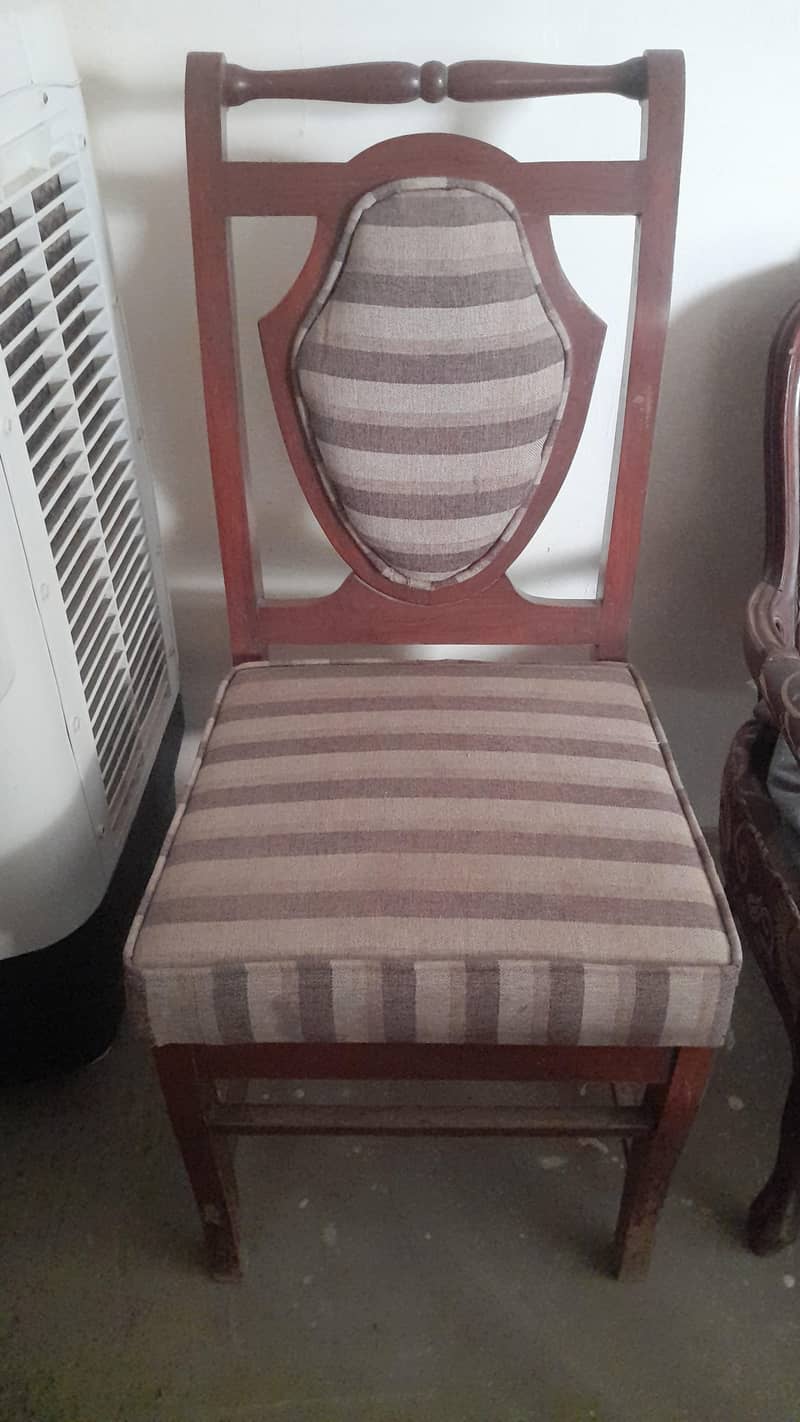 Dining Chairs 0