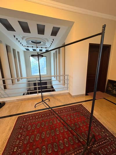 Cloth Hanging Stand