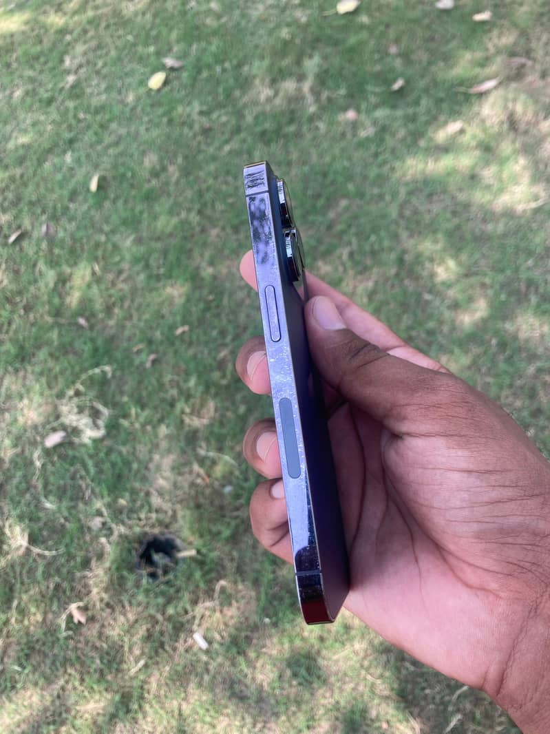 Apple iPhone 14 Pro 4