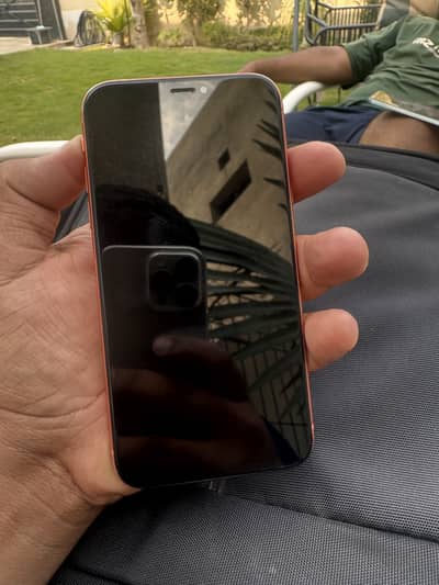 Apple iPhone XR