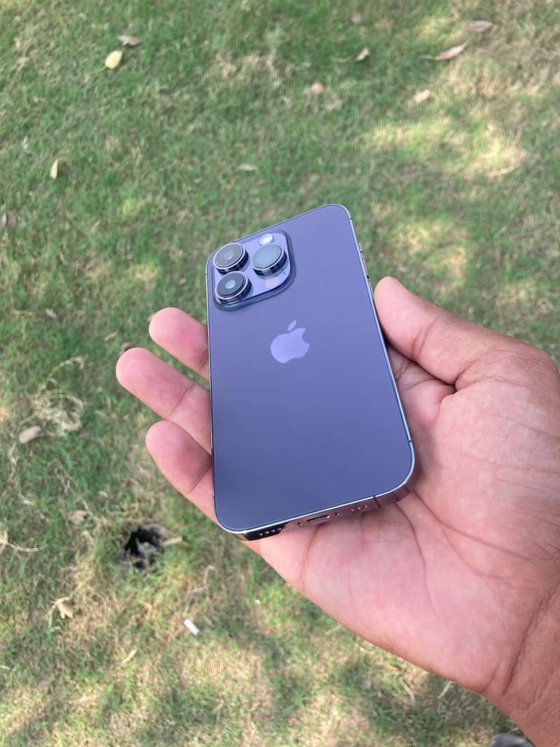 Apple iPhone 14 Pro 2