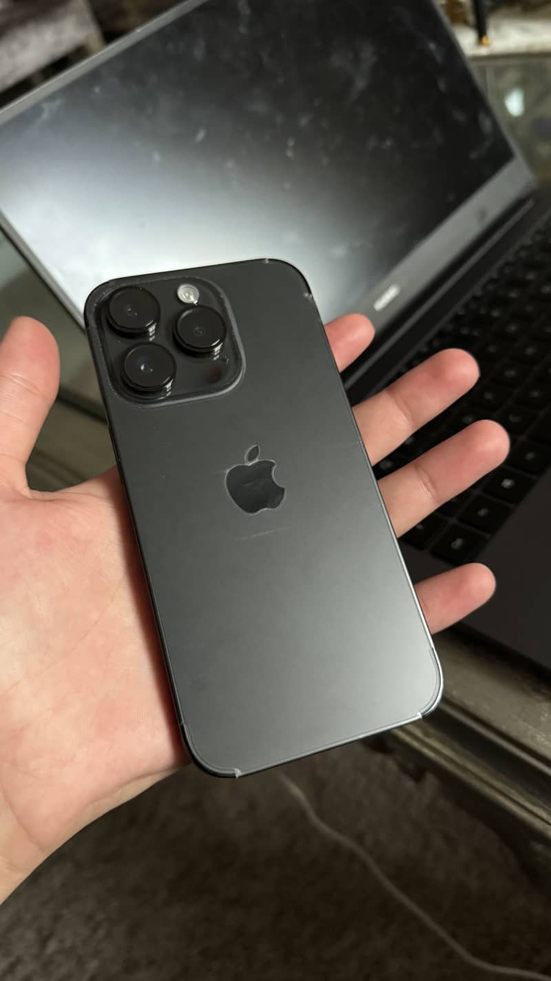 Apple iPhone 14 Pro 2