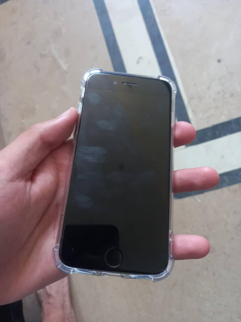Apple iPhone SE 3
