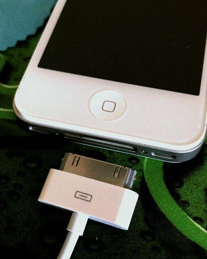 Apple iPhone 4s 3