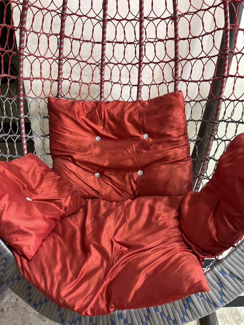 Egg swing 1