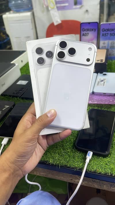 Apple iPhone 17 pro max 256gb complete box