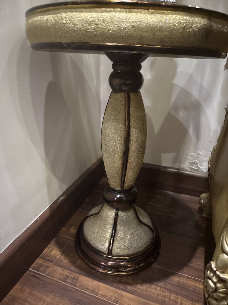 Decor Table 2