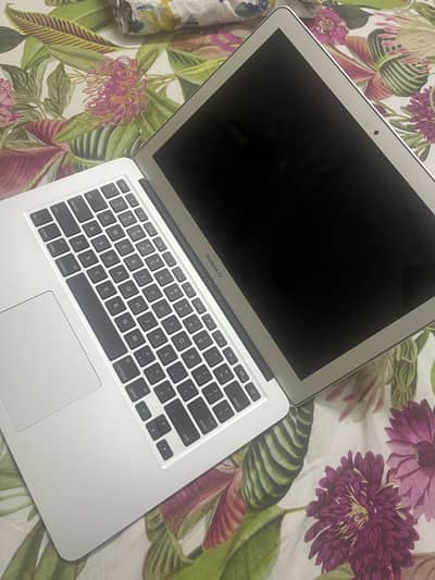 MacBook Air 2017 is perfect condition