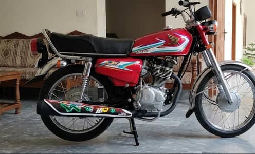 2016 Model Honda CG125 /   03242703900