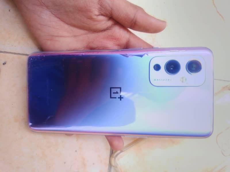 OnePlus 9 6