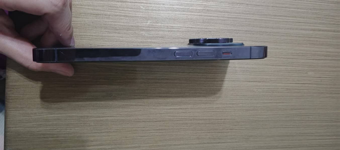 Apple iPhone 14 Pro 2