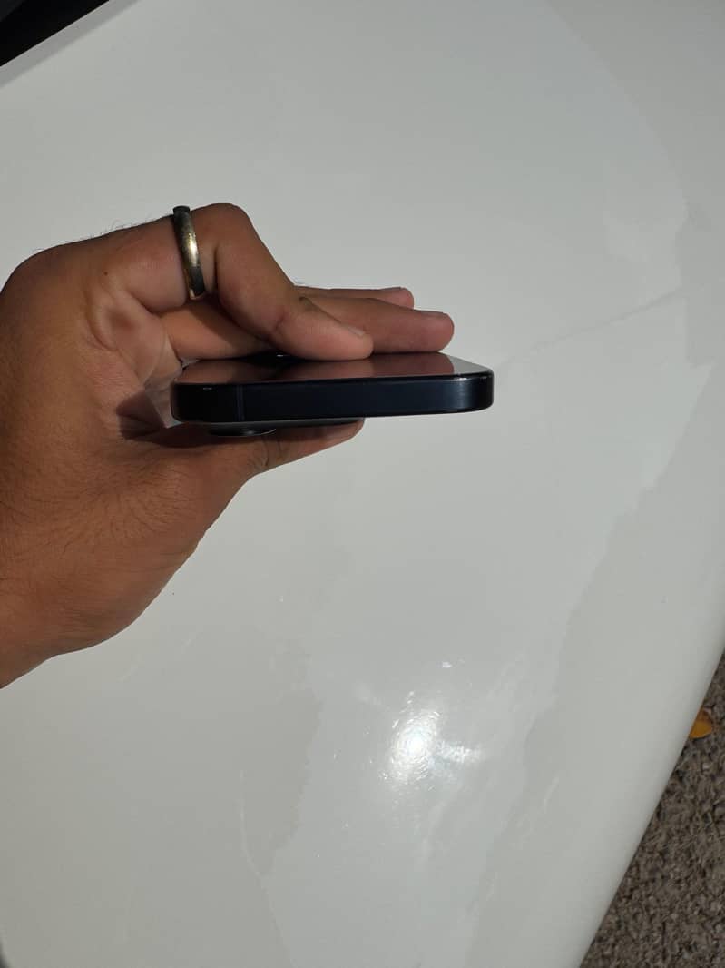 Apple iPhone 15 Pro 1