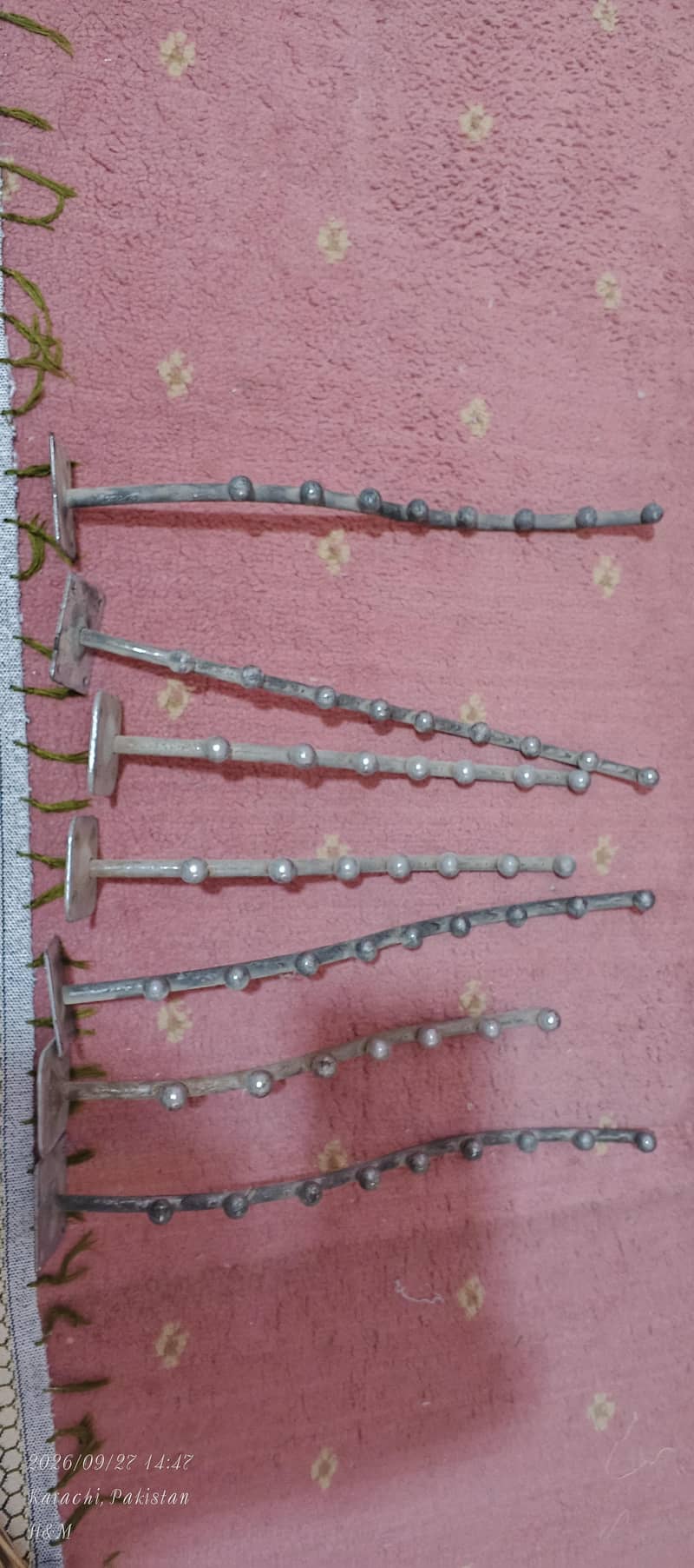 hanger stands 0