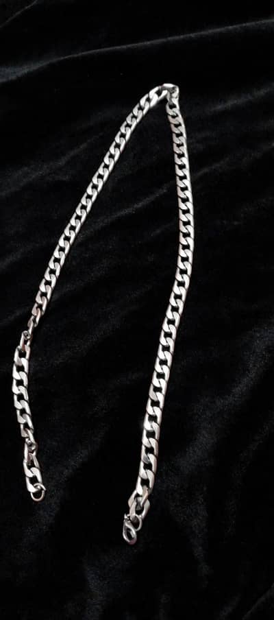 Boys_Chain