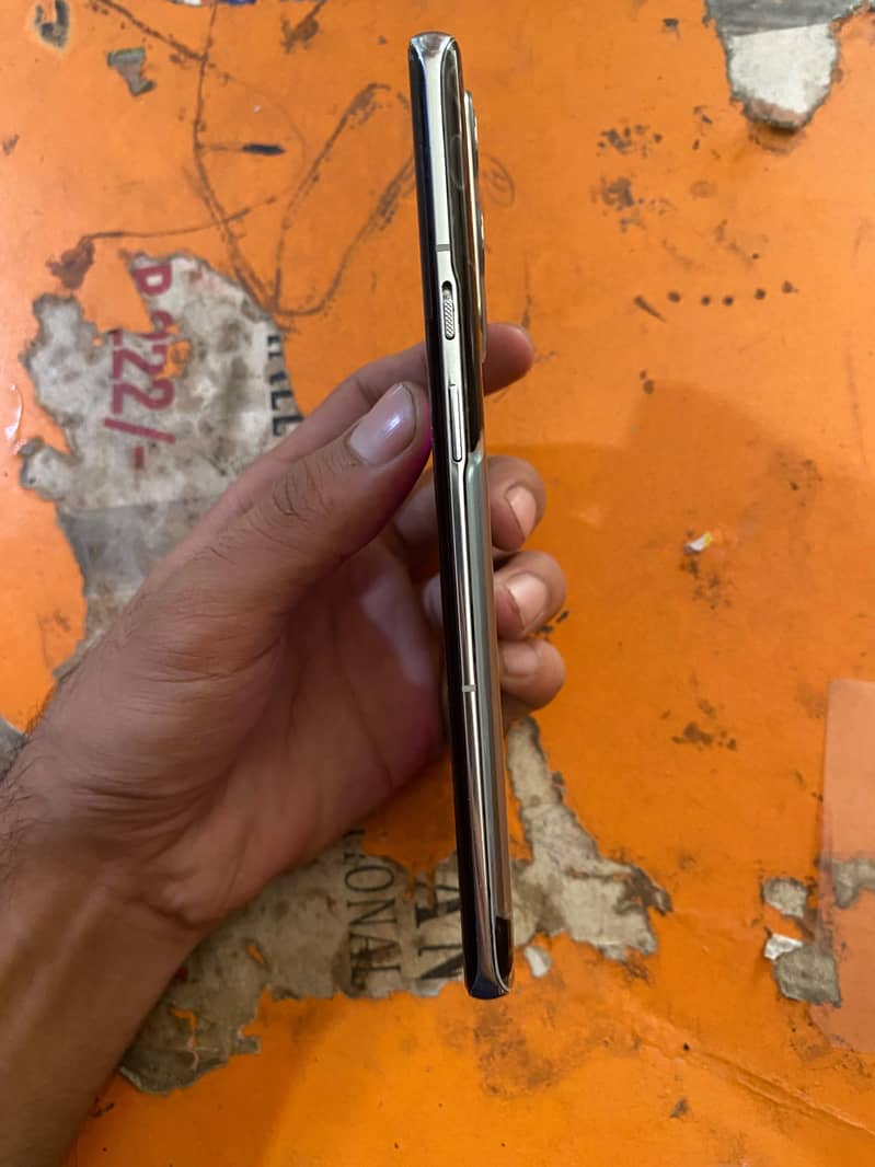 One Plus 9 Pro 0