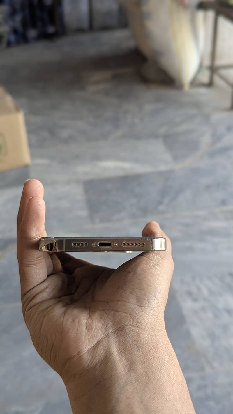 iPhone 14 Pro Max 3