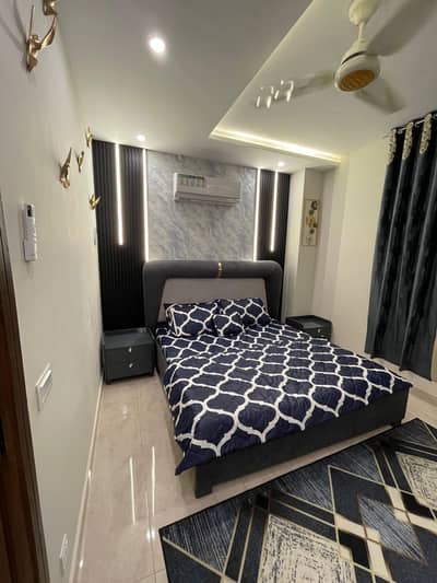 1 BED FUR APARTMENT FOR RENT BAHRIA TOWN LAHORE