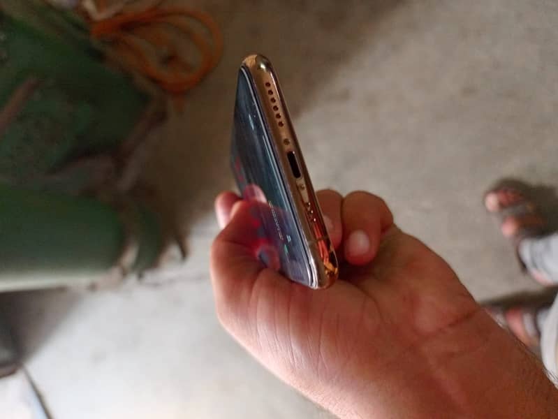 Apple iPhone 11 Pro 256GB 4