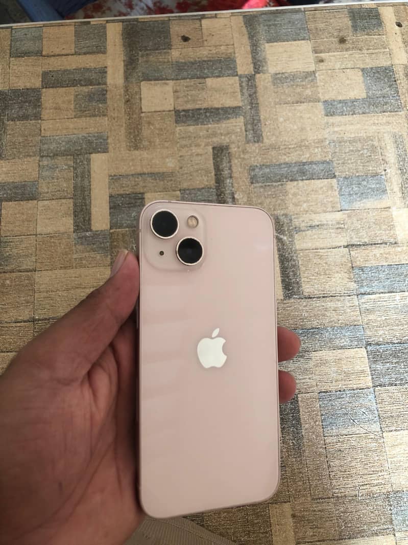 Apple iPhone 13 6