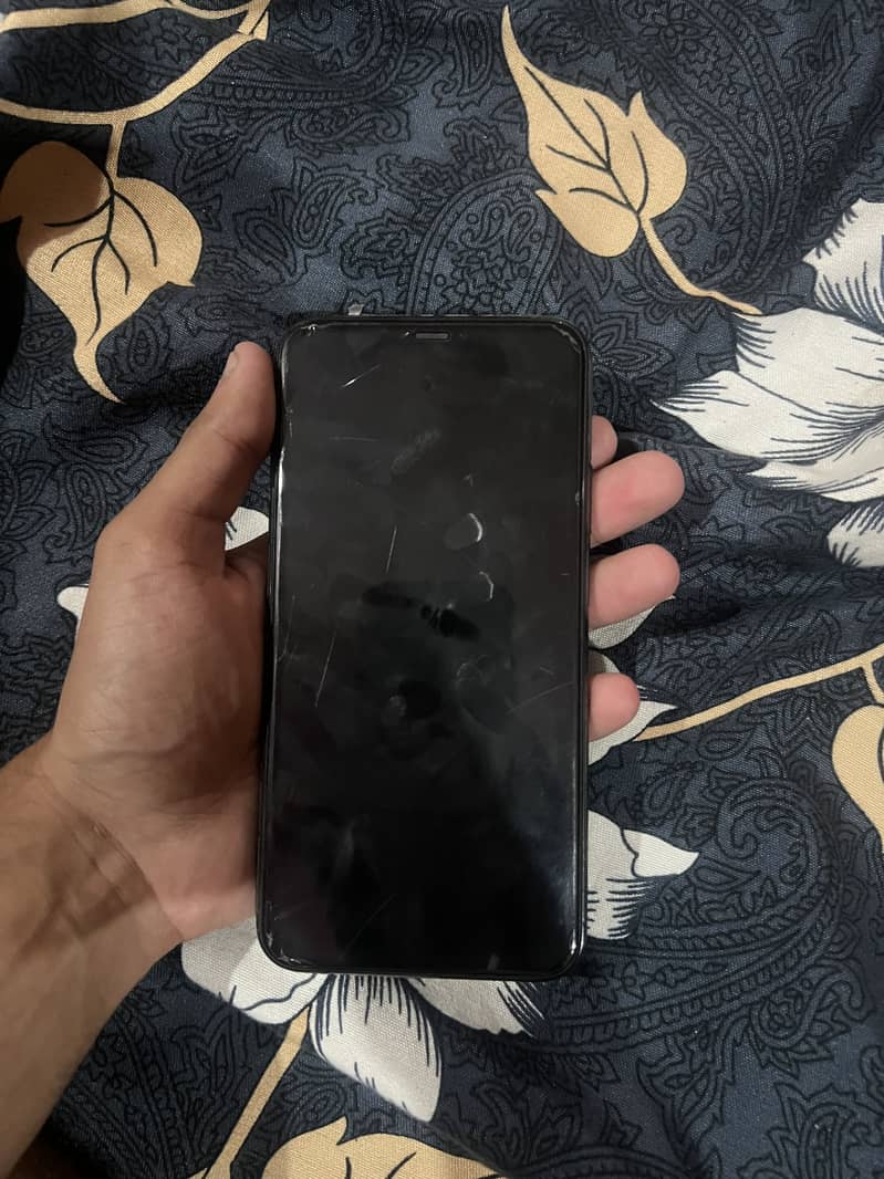 iPhone 11 Pro Max 2
