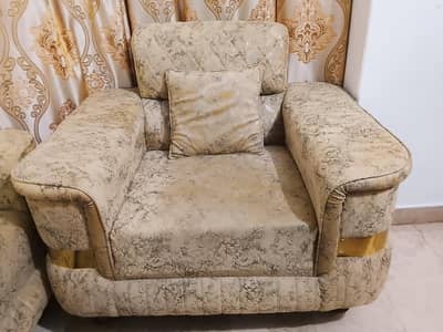 5 Seater Turkish Sofa Set Available For Sale