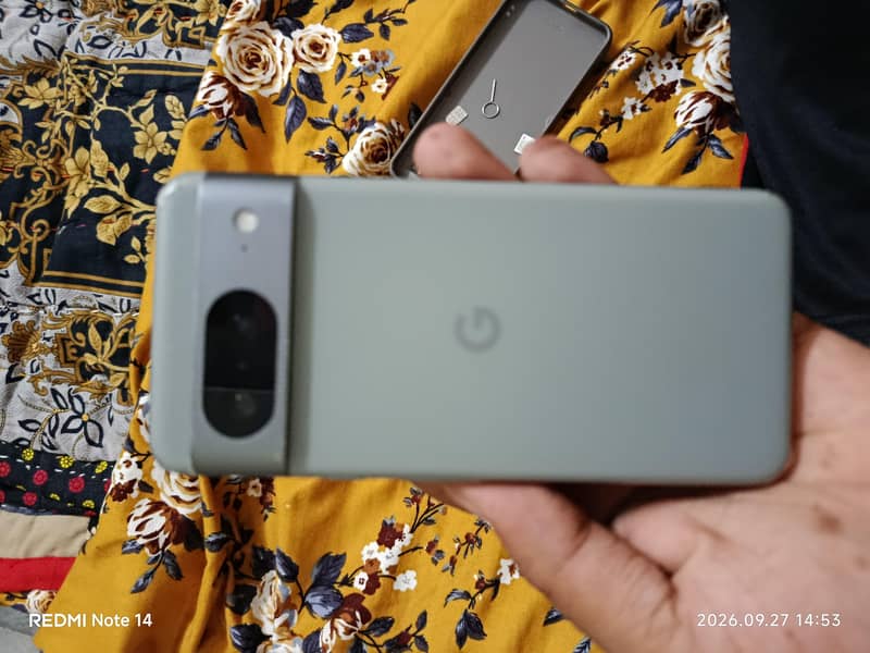 Google Pixel 8 3