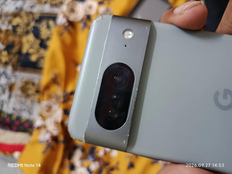 Google Pixel 8 4