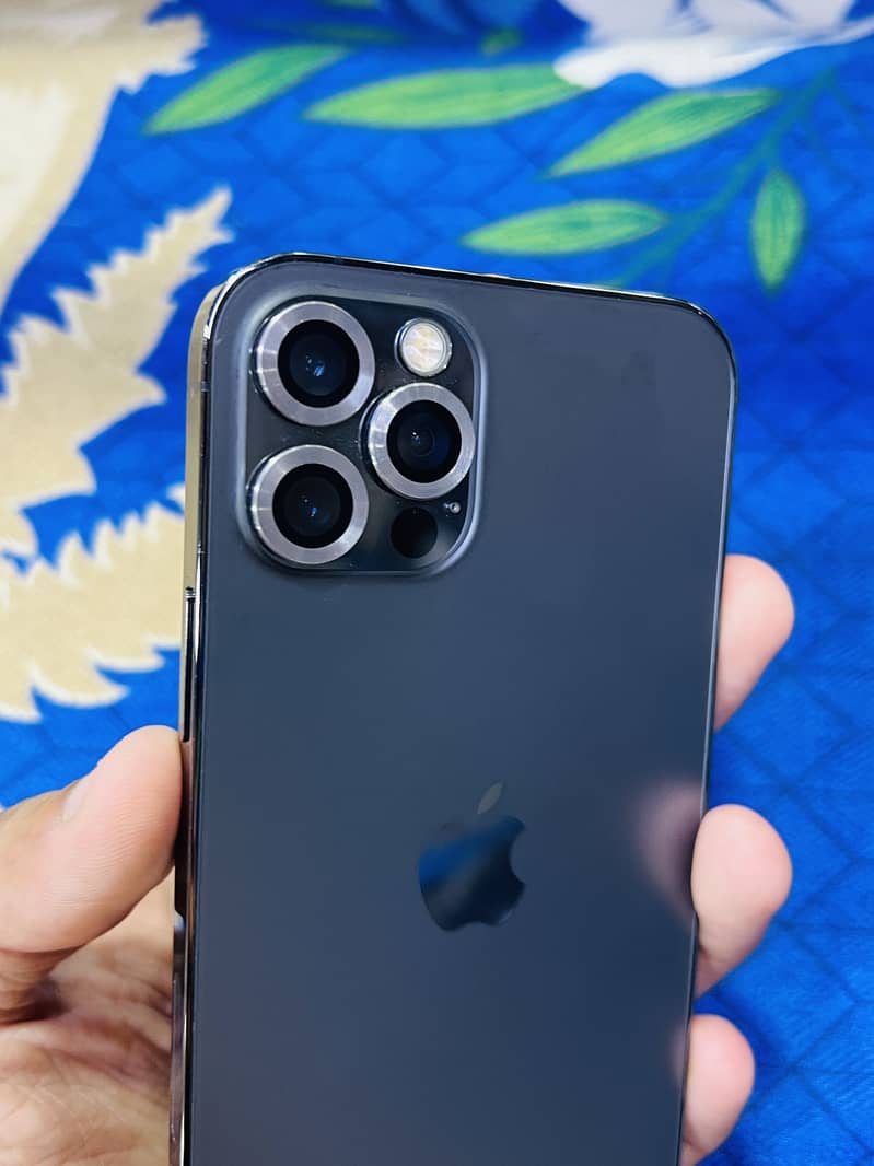 Apple iPhone 12 Pro 0