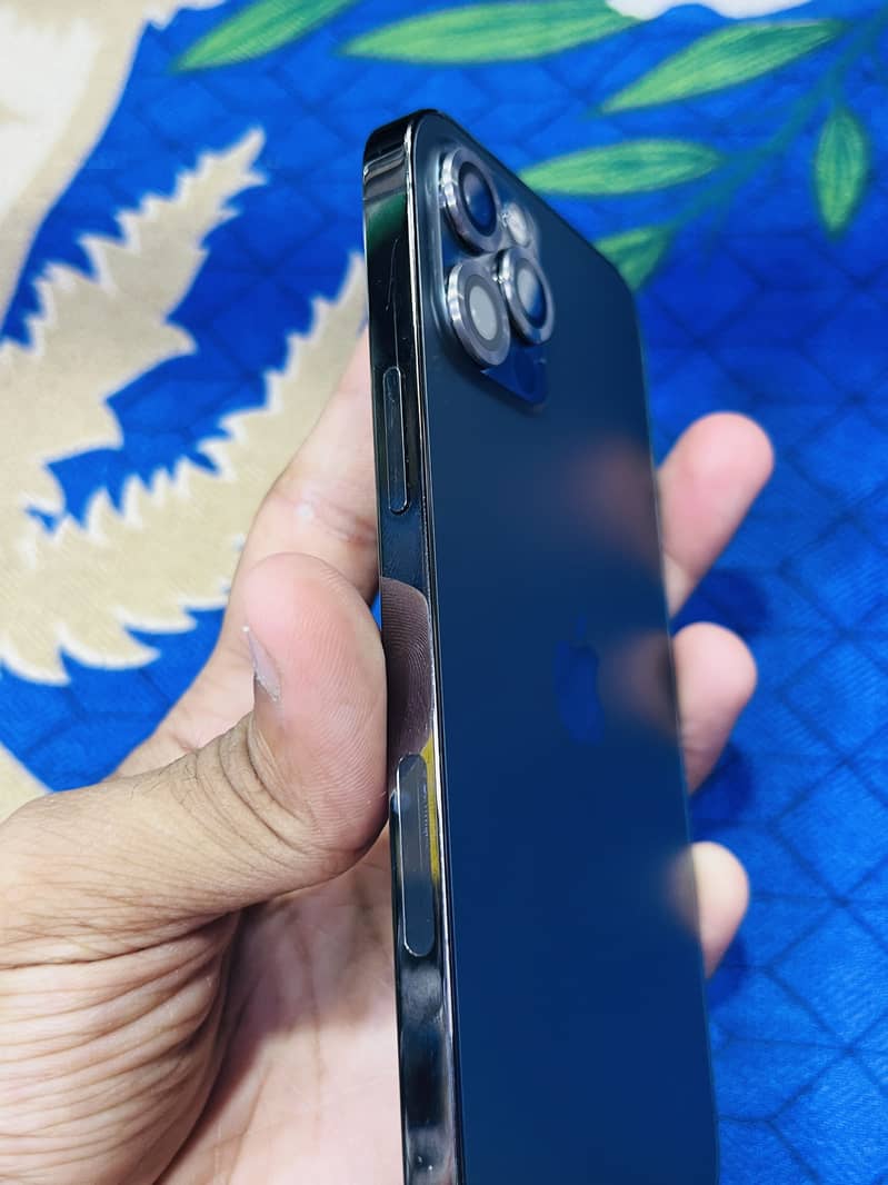 Apple iPhone 12 Pro 1